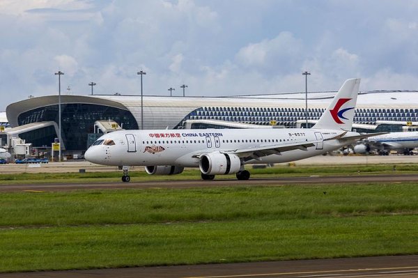 佳荣网配 C919航线已覆盖中国16城，“海外都在盯着”
